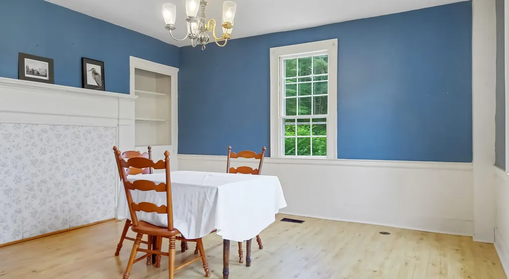 245 River Road Topsham ME 04086