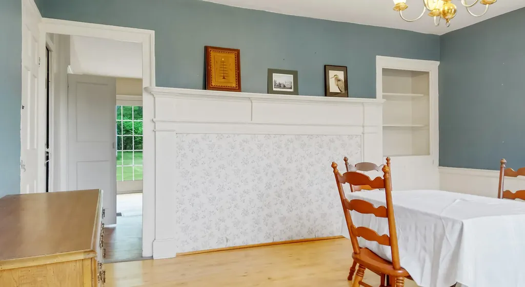 245 River Road Topsham ME 04086