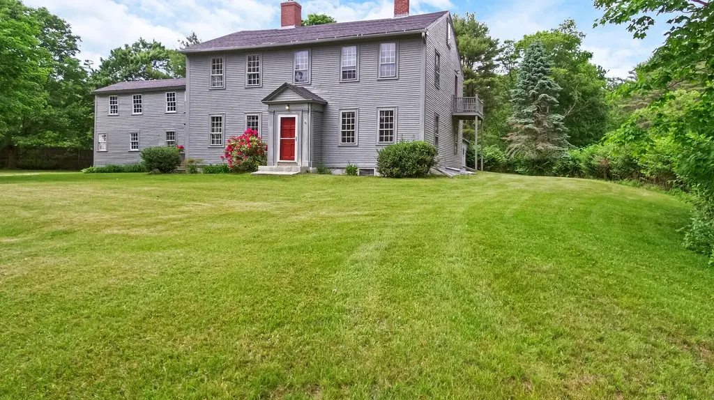 245 River Road Topsham ME 04086