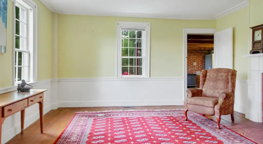 245 River Road Topsham ME 04086