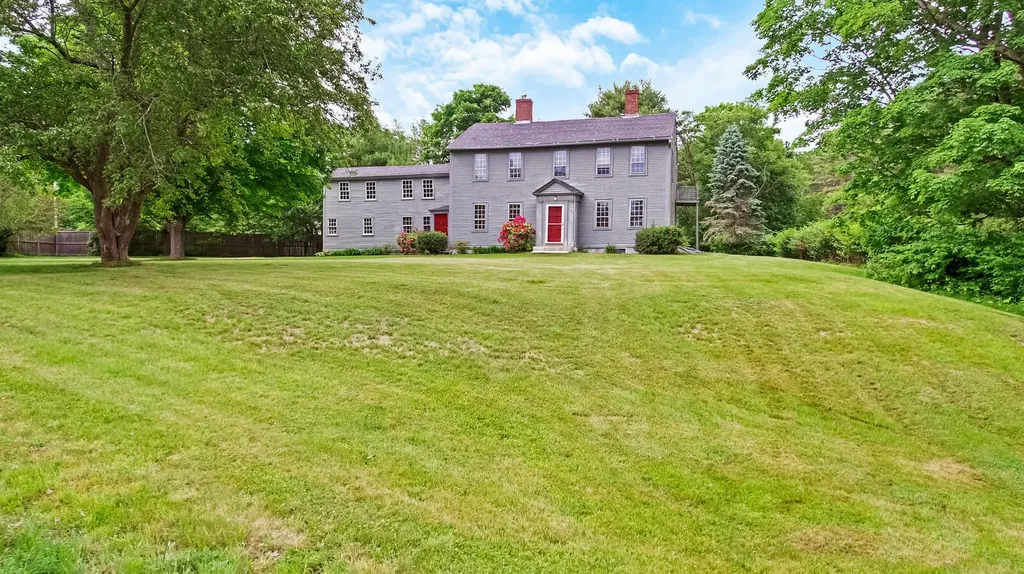 245 River Road Topsham ME 04086