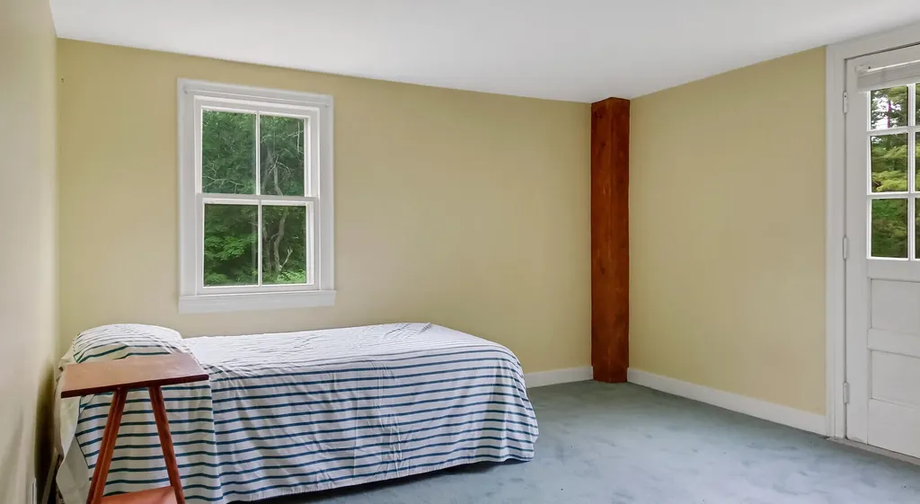 245 River Road Topsham ME 04086