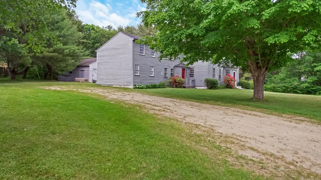 245 River Road Topsham ME 04086