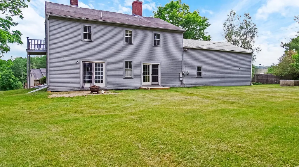 245 River Road Topsham ME 04086