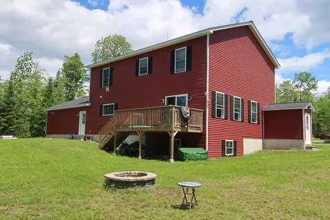 25 Angel Circle Sidney ME 04330