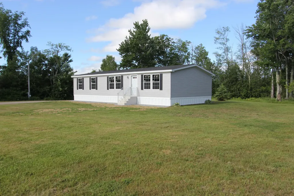 231 Middle Road Sabattus ME 04280