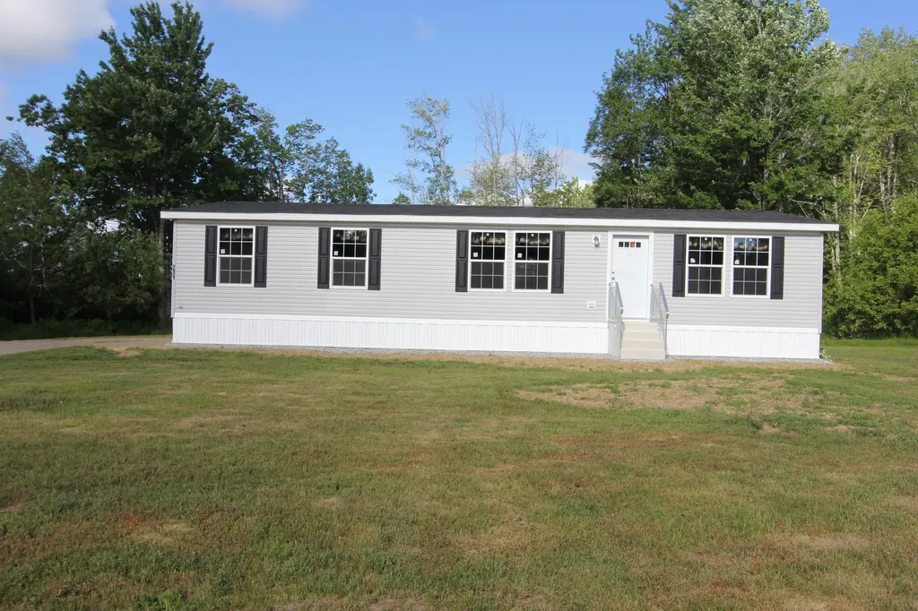 231 Middle Road Sabattus ME 04280