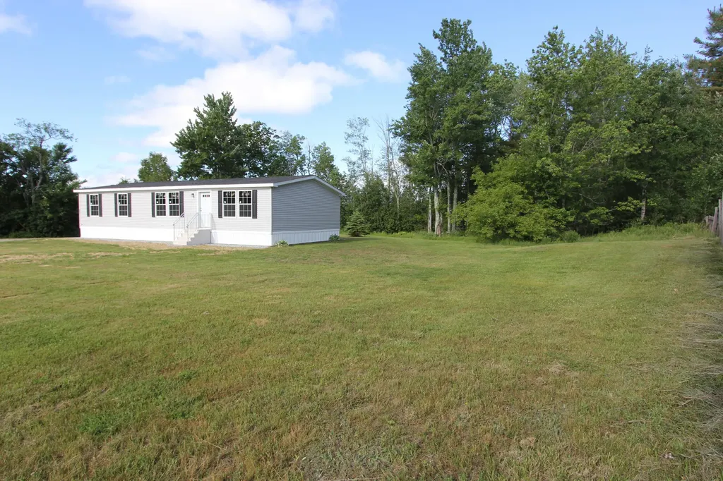 231 Middle Road Sabattus ME 04280