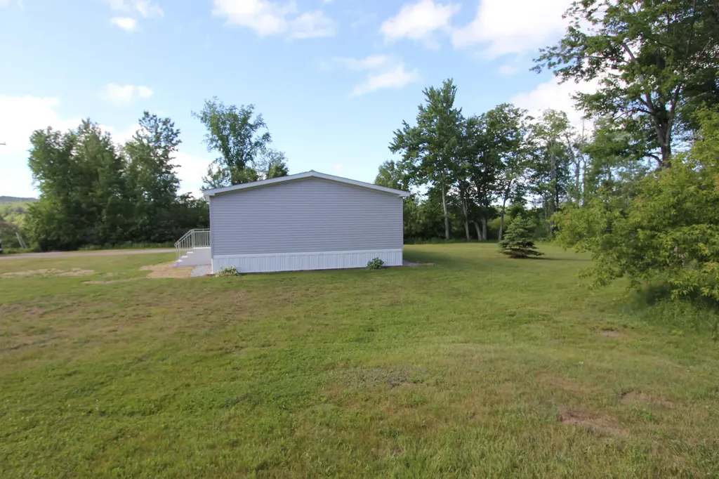 231 Middle Road Sabattus ME 04280