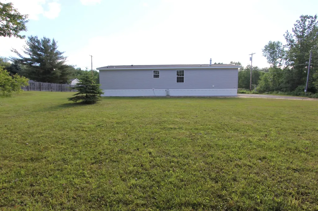 231 Middle Road Sabattus ME 04280