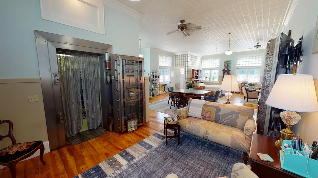 21 Water Street Lubec ME 04652