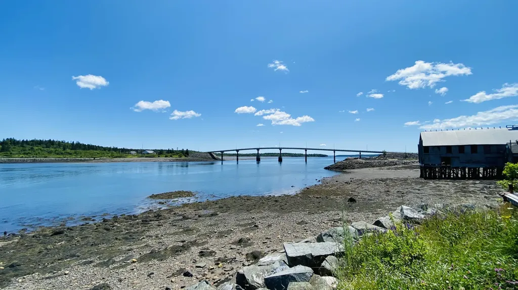 21 Water Street Lubec ME 04652
