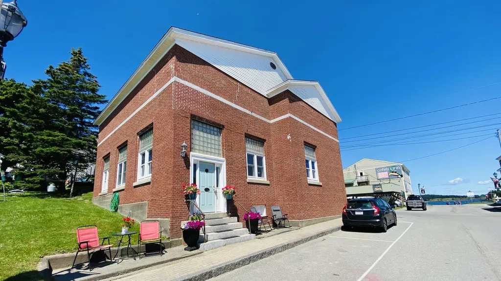 21 Water Street Lubec ME 04652