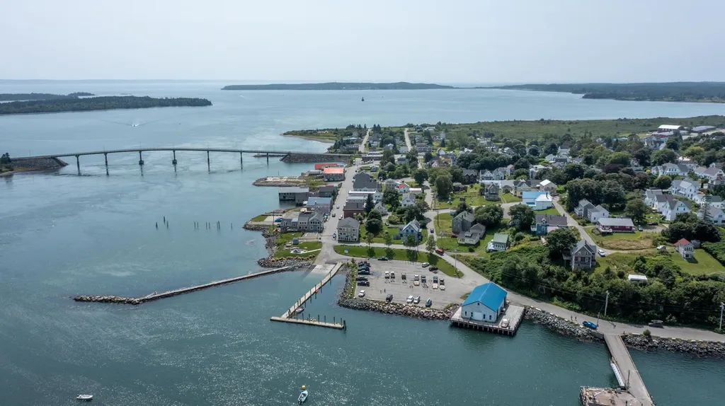 21 Water Street Lubec ME 04652