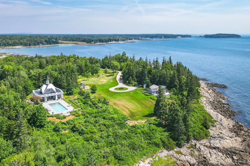 76 Seasmoke Road Saint George ME 04860