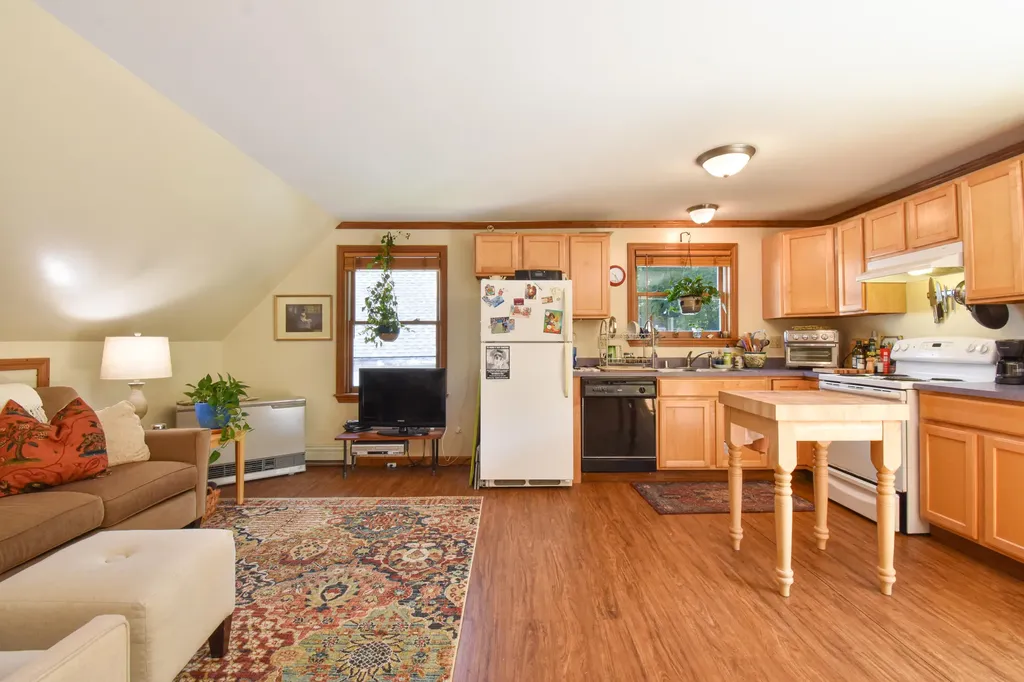 667-669 Middle Street Bath ME 04530