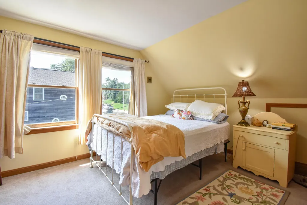 667-669 Middle Street Bath ME 04530