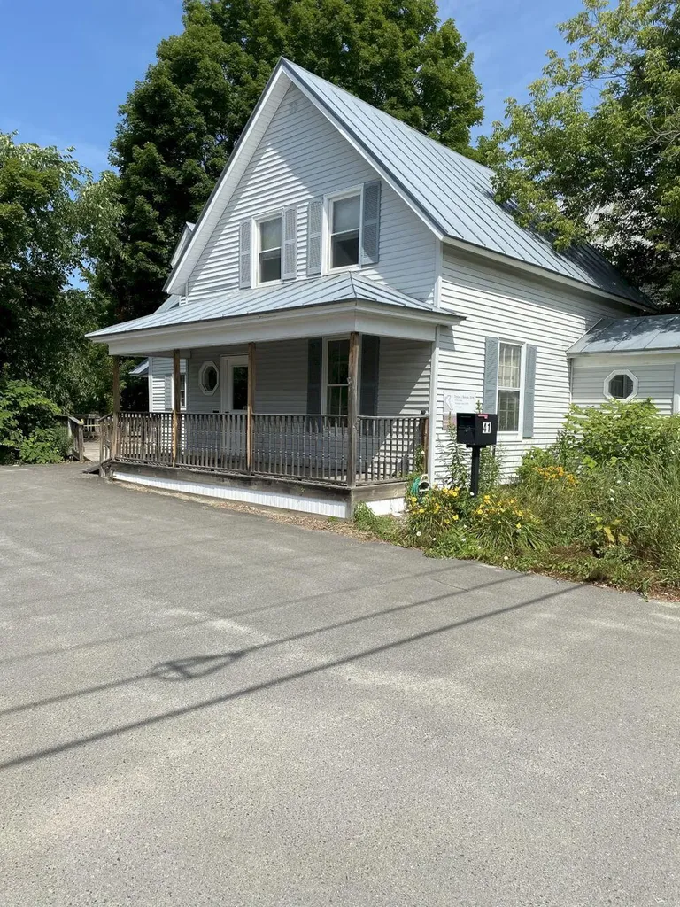 41 Main Street Skowhegan ME 04976