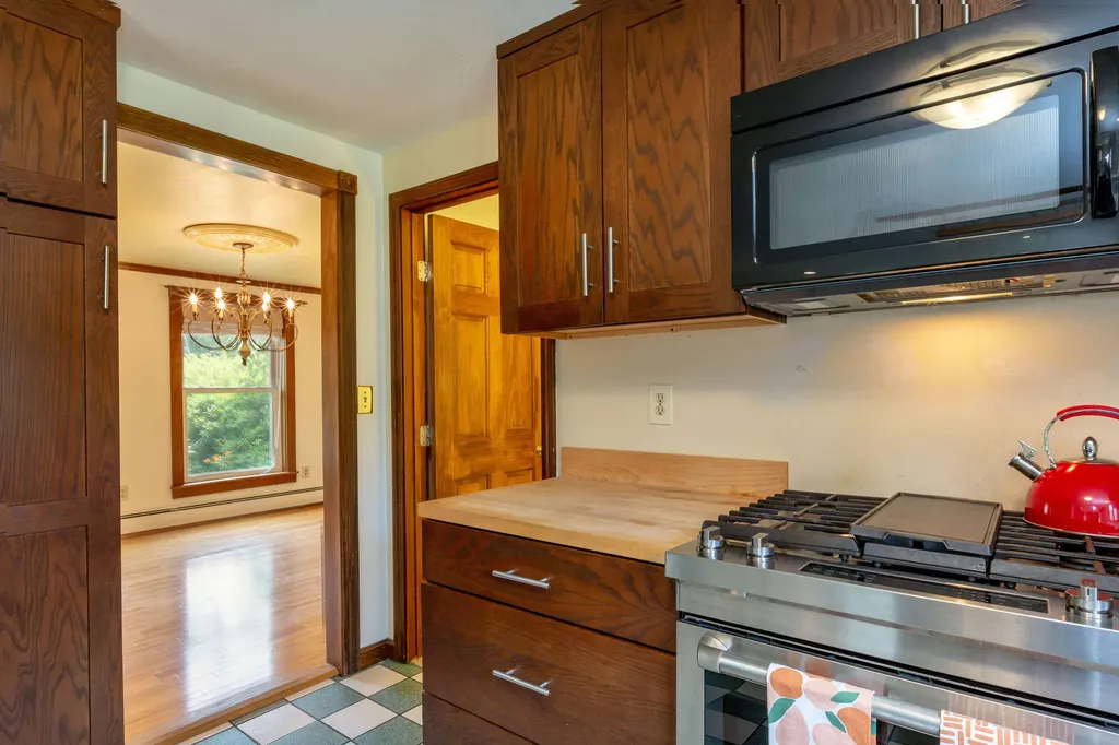56 Ivanhoe Drive Topsham ME 04086