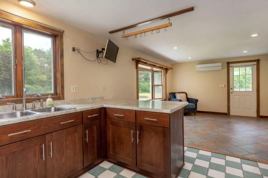 56 Ivanhoe Drive Topsham ME 04086