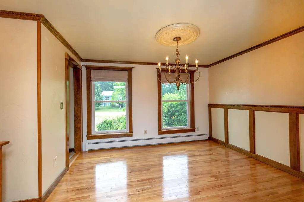 56 Ivanhoe Drive Topsham ME 04086