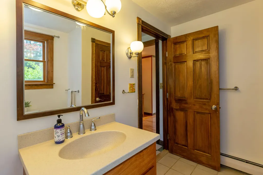 56 Ivanhoe Drive Topsham ME 04086