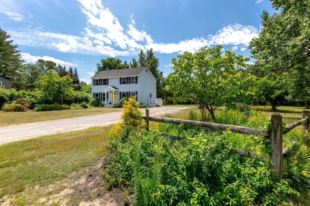 56 Ivanhoe Drive Topsham ME 04086