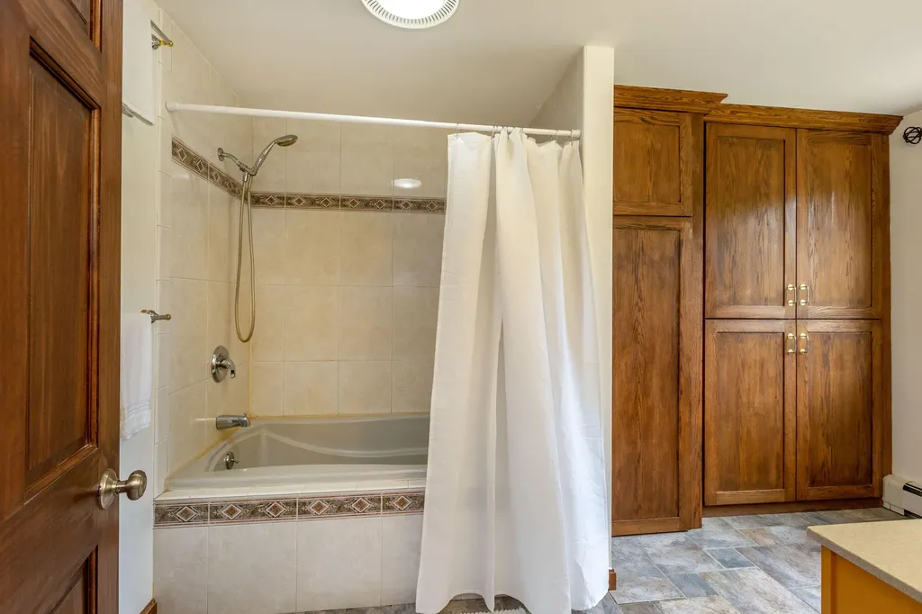 56 Ivanhoe Drive Topsham ME 04086