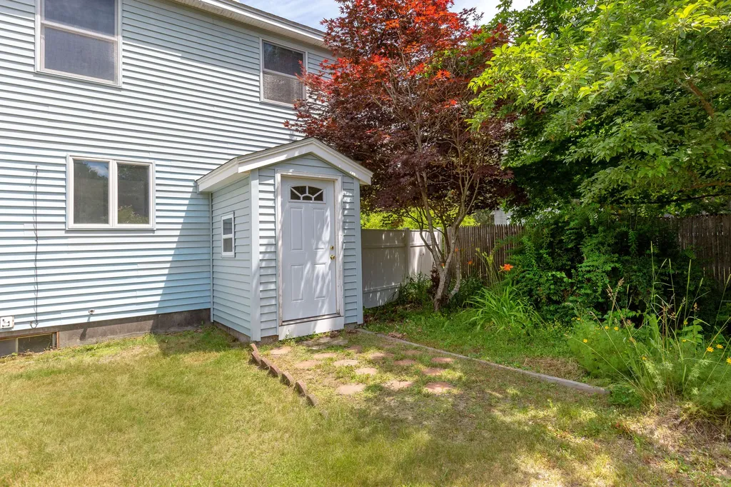 56 Ivanhoe Drive Topsham ME 04086