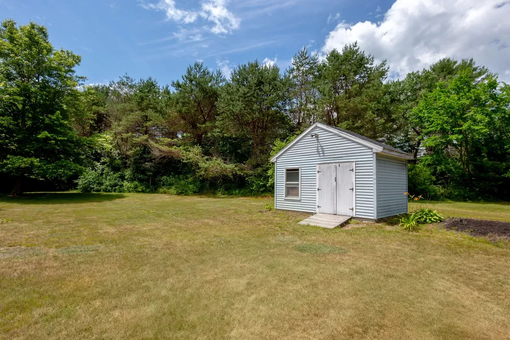 56 Ivanhoe Drive Topsham ME 04086