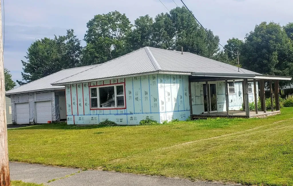 18 Orchard Street East Millinocket ME 04430