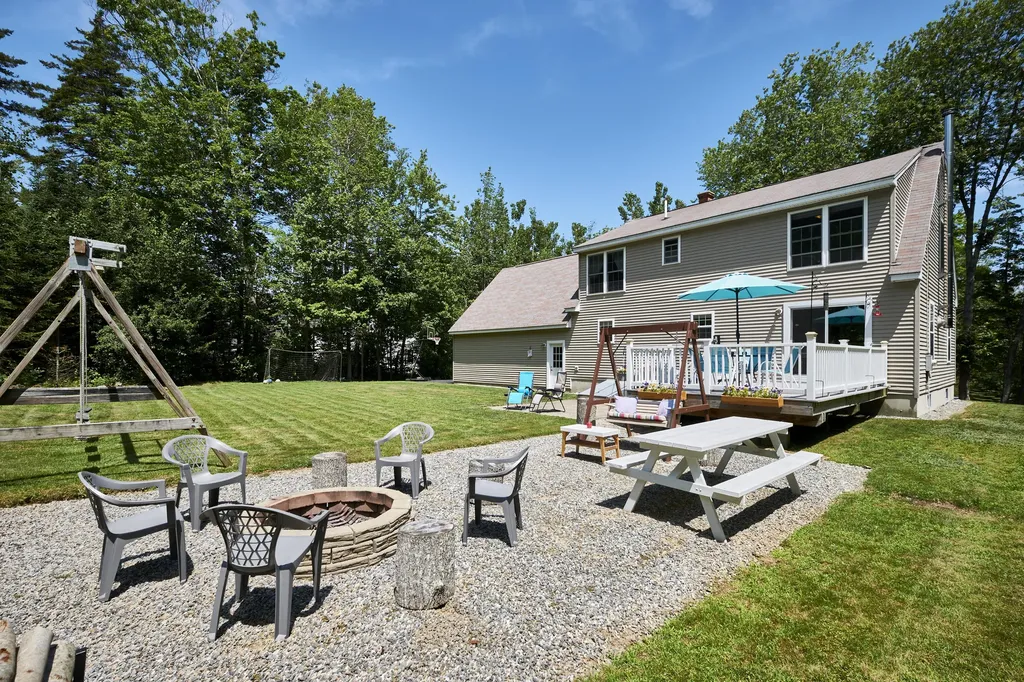 33 Forest Glen Drive Rockport ME 04856