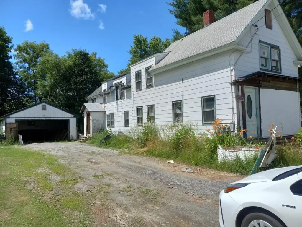 28 Drummond Avenue Waterville ME 04901