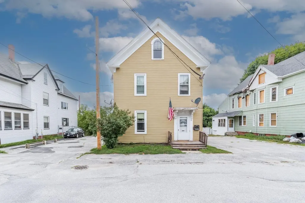 36 Cottage Street Lewiston ME 04240