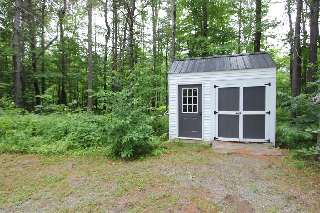 25 Woodland Lane Litchfield ME 04350