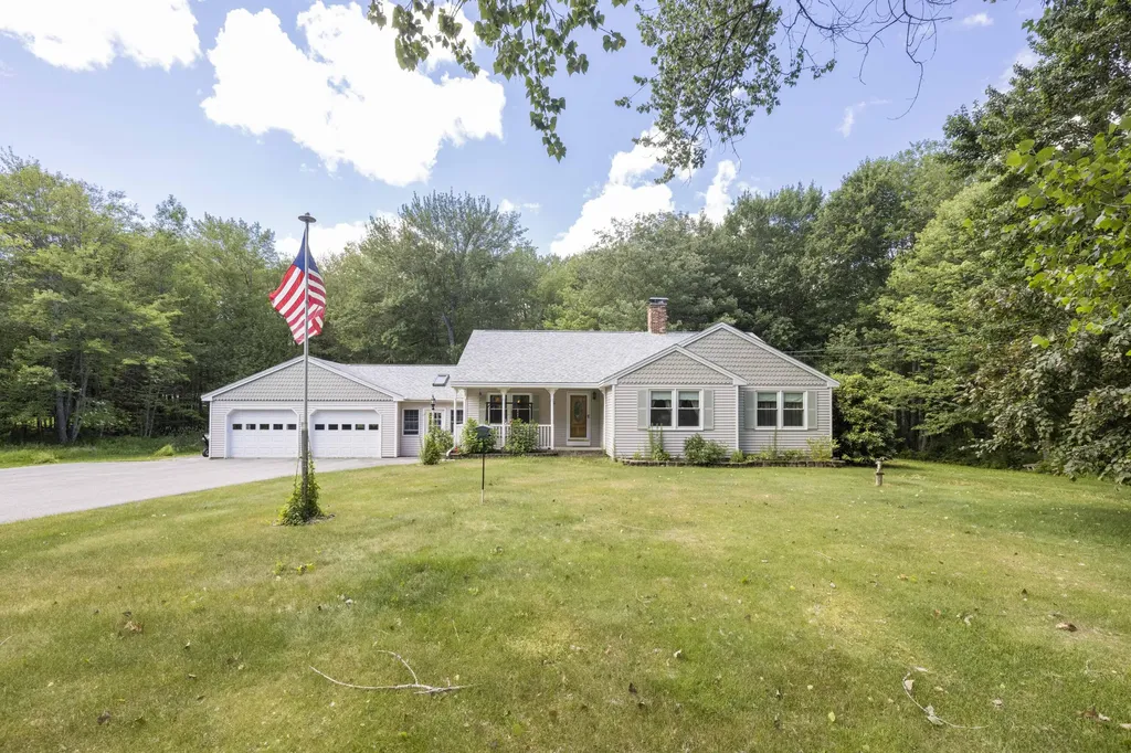 726 Foreside Road Topsham ME 04086