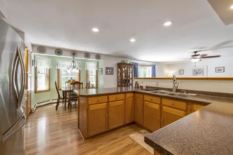 726 Foreside Road Topsham ME 04086