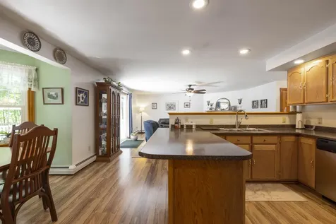 726 Foreside Road Topsham ME 04086
