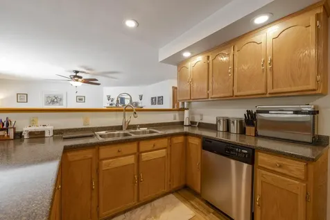726 Foreside Road Topsham ME 04086