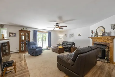 726 Foreside Road Topsham ME 04086