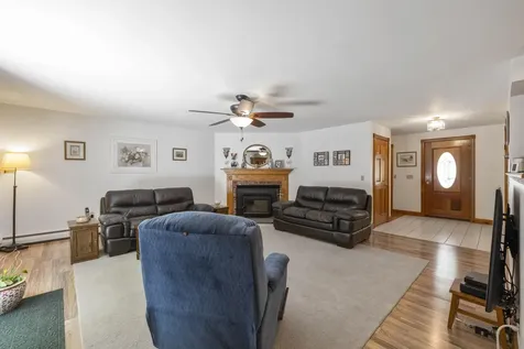 726 Foreside Road Topsham ME 04086