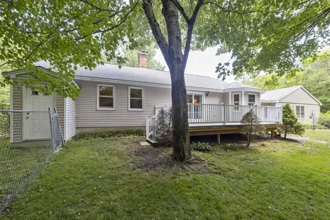 726 Foreside Road Topsham ME 04086