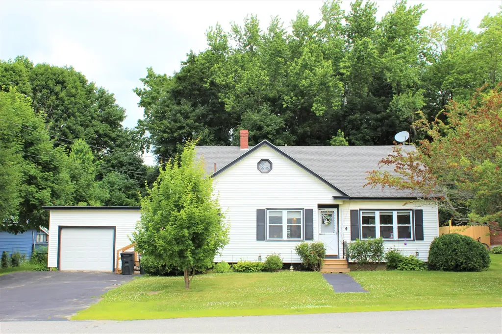 4 Victor Terrace Winslow ME 04901