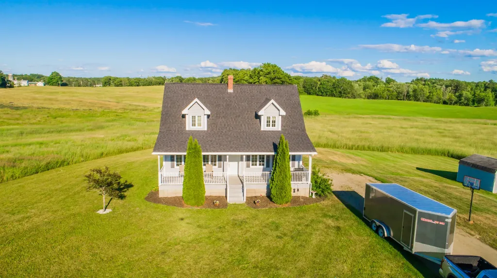 24 Rolling Knoll Drive Leeds ME 04263