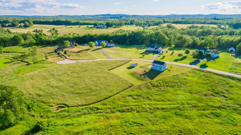 24 Rolling Knoll Drive Leeds ME 04263