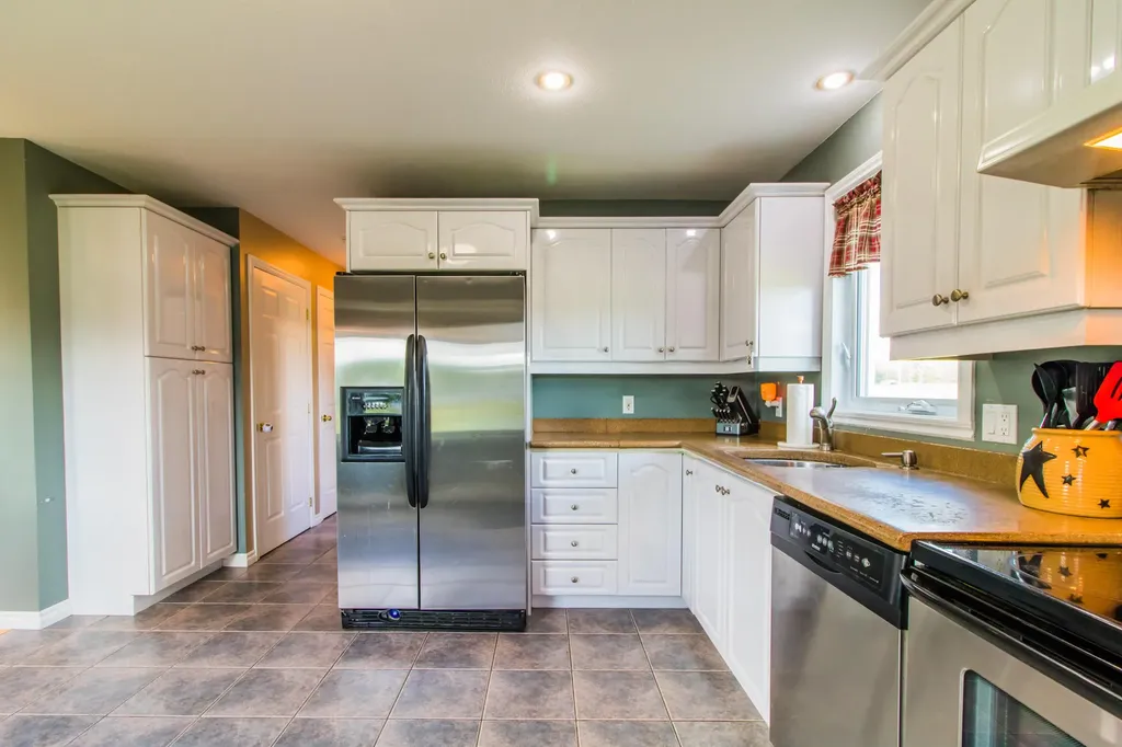 24 Rolling Knoll Drive Leeds ME 04263
