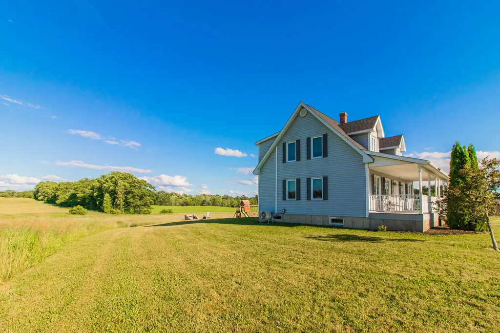 24 Rolling Knoll Drive Leeds ME 04263