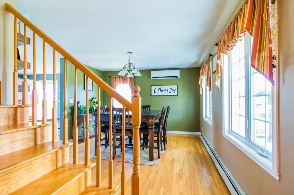 24 Rolling Knoll Drive Leeds ME 04263