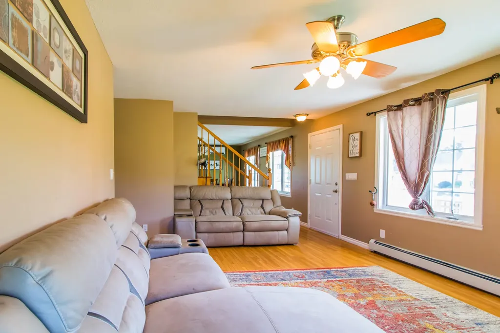 24 Rolling Knoll Drive Leeds ME 04263