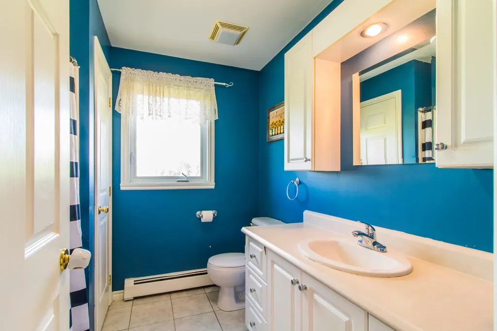 24 Rolling Knoll Drive Leeds ME 04263